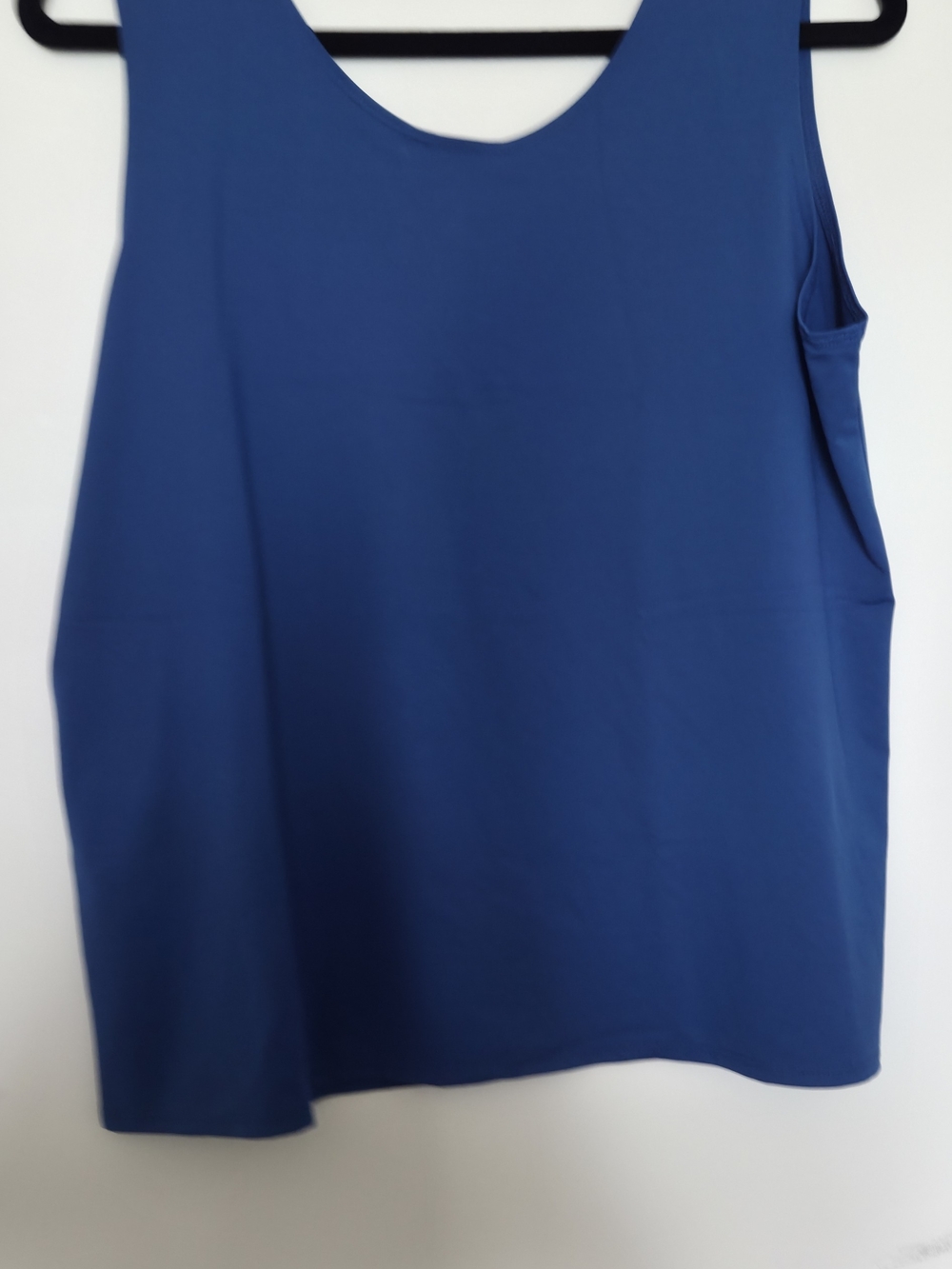 Chico's Size 3 Deep Blue Scoop Neck Sleeveless Tank